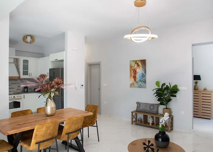 아파트 The Back Yard *