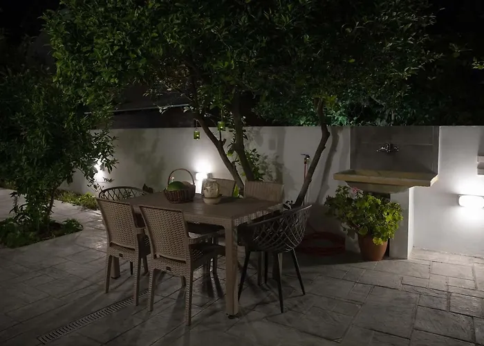 The Back Yard Kardamena (Kos)