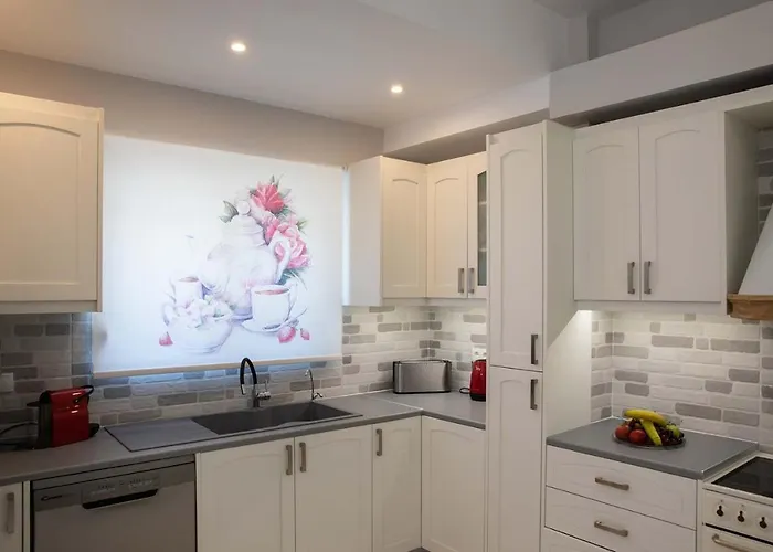 The Back Yard 아파트