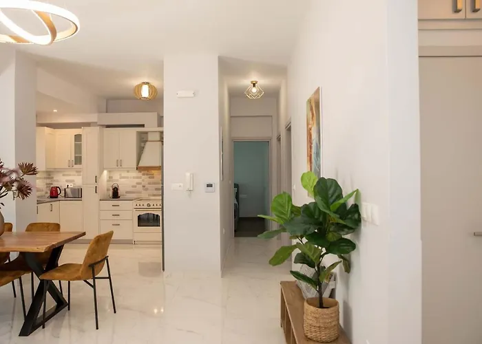 The Back Yard Kardamena (Kos)