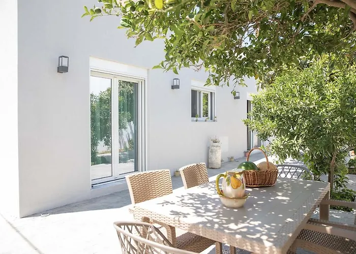 The Back Yard Kardamena (Kos)