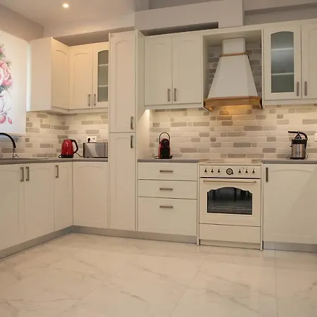 The Back Yard Kardamena (Kos)