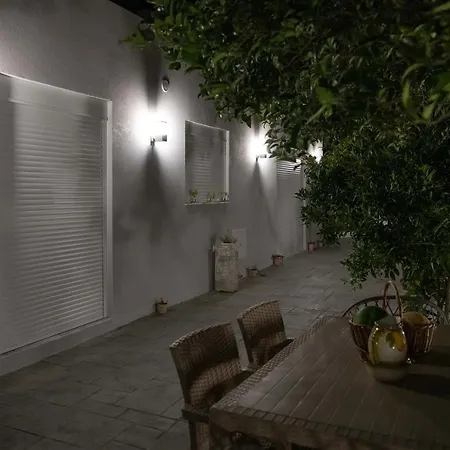 The Back Yard Apartment