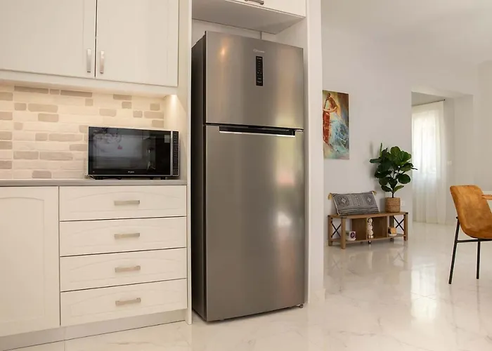 The Back Yard Kardamena (Kos)