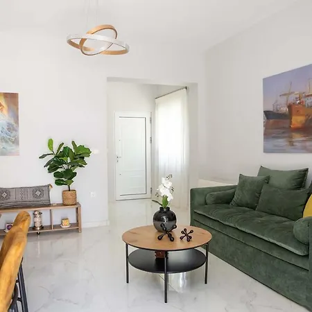 Апартаменты The Back Yard